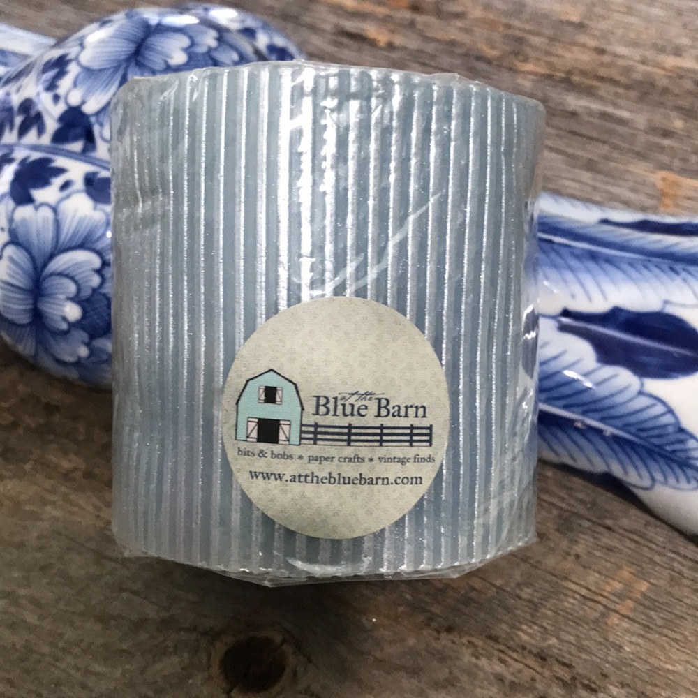 Lloyd Farms Pale Blue 100% Pure Beeswax Pillar Candle - Picture 2 of 5